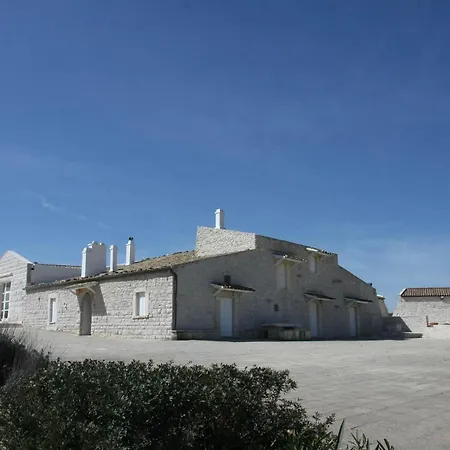 Masseria Torre Di Nebbia *